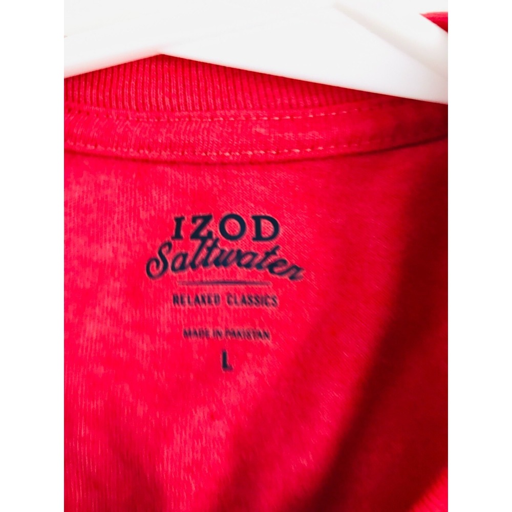 IZOD T-Shirt Men's Size Large Red Shred & Repeat Classic Relaxed Short Sleeve - Picture 7 of 7